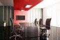 Schwarz und Rot am Arbeitsplatz
